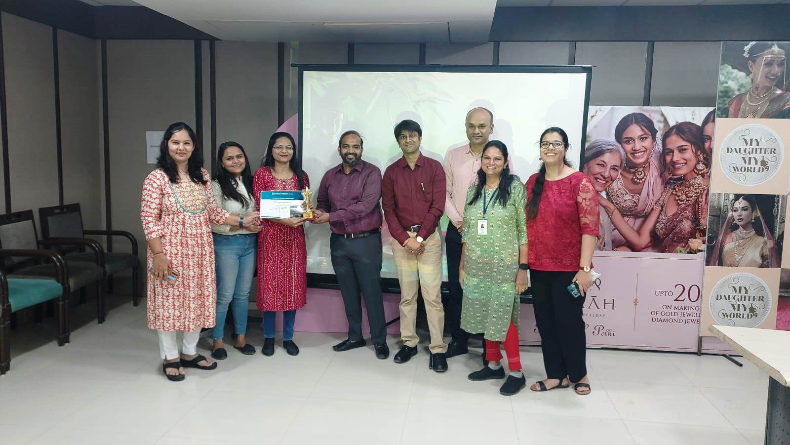 retail-employees-day